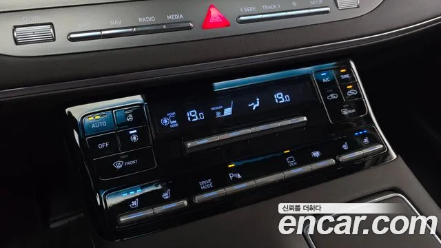 Hyundai Grandeur Новый Grandeur IG 3.0 LPi (Для проката) — Фото автомобиля 28