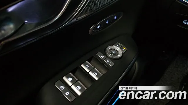 Genesis GV70 2.5T Бензин AWD — Фото автомобиля 28