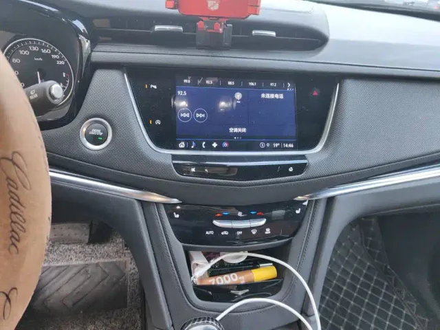 Cadillac XT5 — Фото автомобиля 9