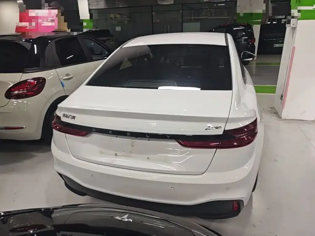 Geely Geometry Geely Geometry A 2022 Model Pro 430KM Travel Edition — Фото автомобиля 3