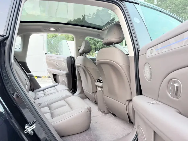 IM Motors LS6 — Фото автомобиля 11