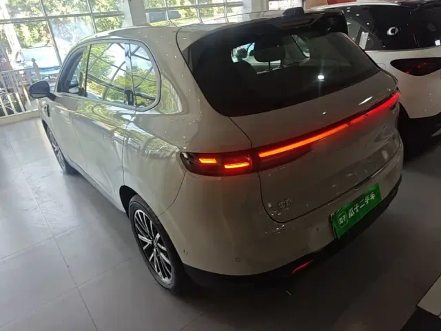 Leapmotor B10 — Фото автомобиля 4