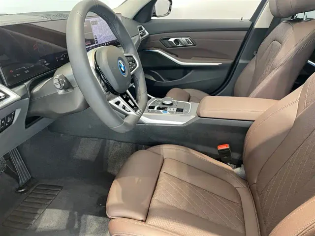 BMW i3 — Фото автомобиля 10
