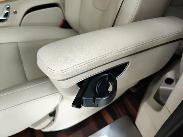 Mercedes-Benz V-Class — Фото автомобиля 25