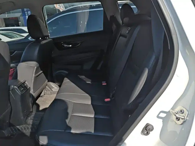 Nissan X-Trail — Фото автомобиля 16