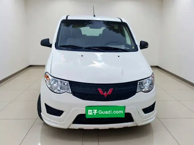 Wuling Hongguang — Фото автомобиля 23
