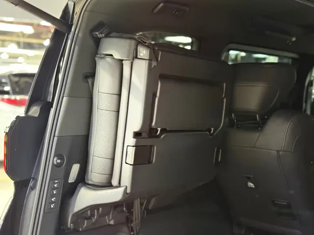 Toyota Alphard — Фото автомобиля 24