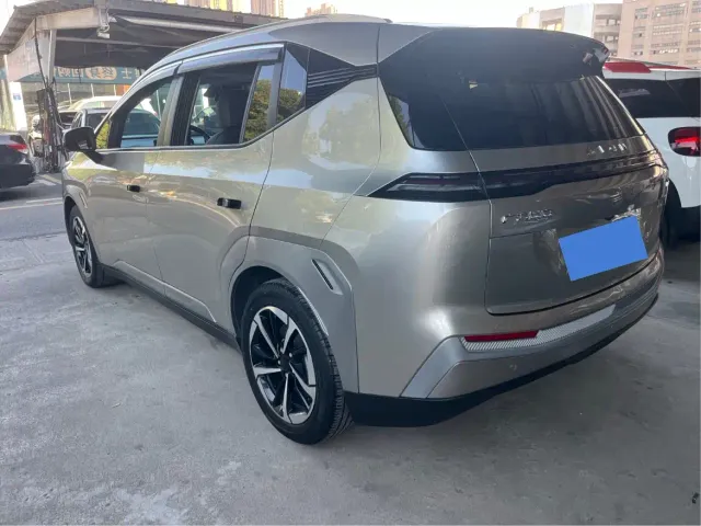 GAC Aion Y — Фото автомобиля 8