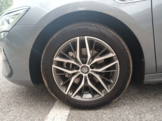 BYD Qin PLUS — Фото автомобиля 7