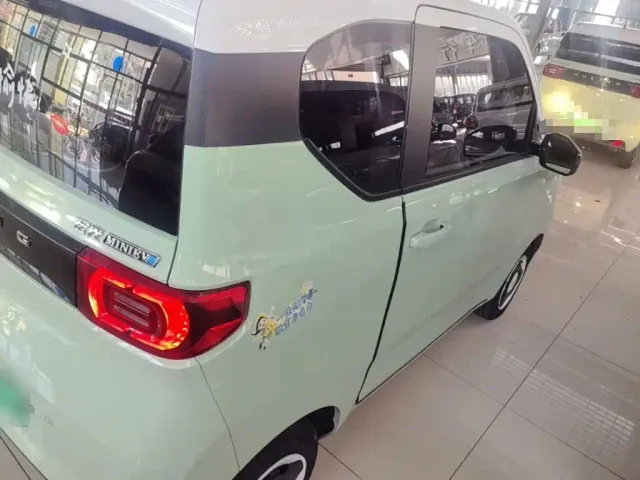 Wuling Hongguang Mini EV — Фото автомобиля 6