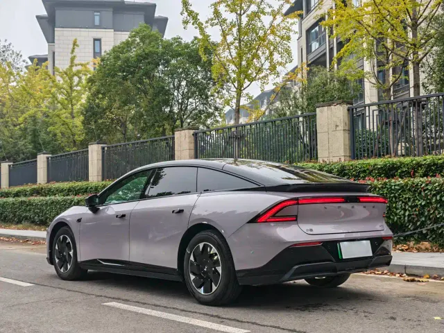 Xpeng P7+ — Фото автомобиля 7
