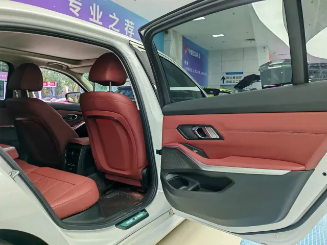 BMW 3 Series — Фото автомобиля 20