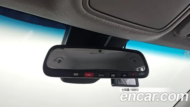 Kia Niro — Фото автомобиля 14