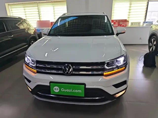 Volkswagen Tharu — Фото автомобиля 2
