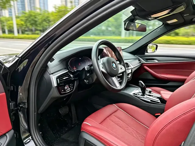 BMW 5 Series — Фото автомобиля 6