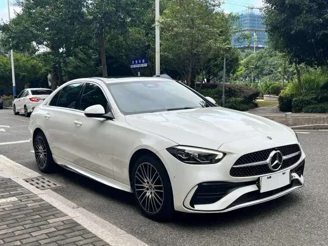 Mercedes-Benz C-Class — Фото автомобиля 3