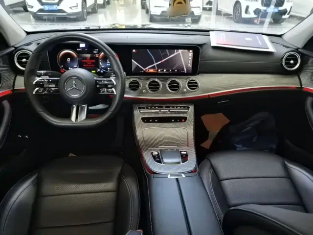 Mercedes-Benz E-Class — Фото автомобиля 9