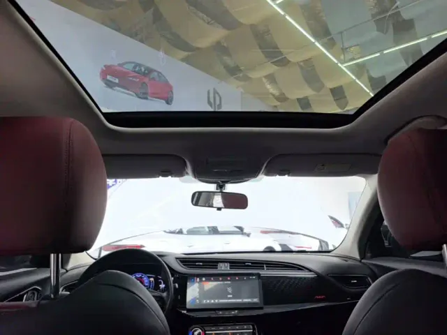 Dongfeng Fengshen AX7 — Фото автомобиля 13