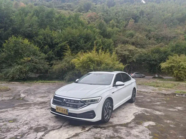 Volkswagen Sagitar — Фото автомобиля 2
