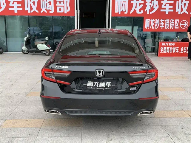 Honda Accord — Фото автомобиля 7