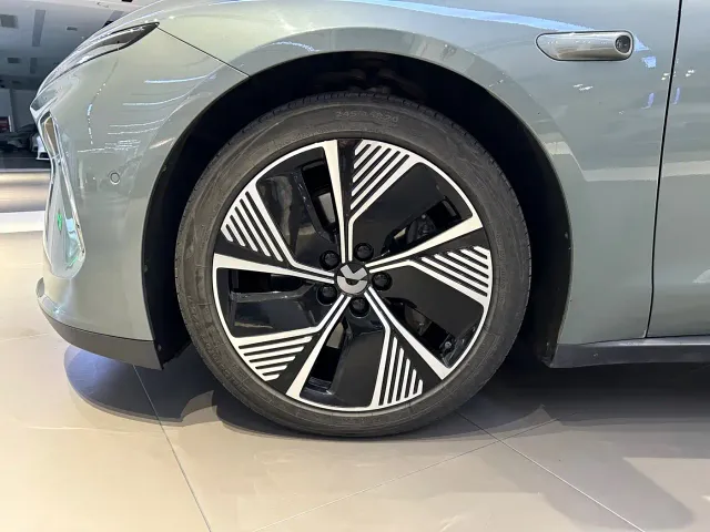 Nio ET7 — Фото автомобиля 4