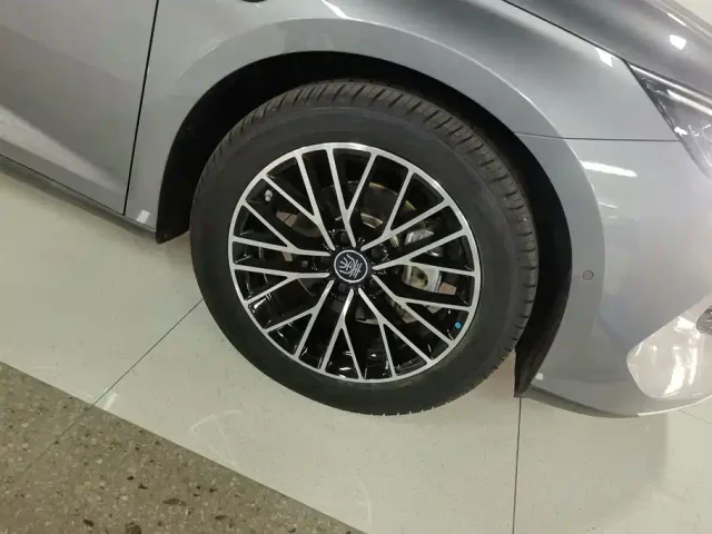 BYD Qin L — Фото автомобиля 6