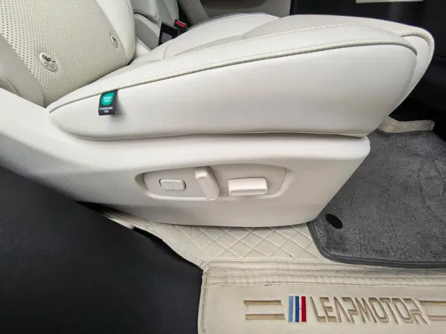 Leapmotor C16 — Фото автомобиля 11