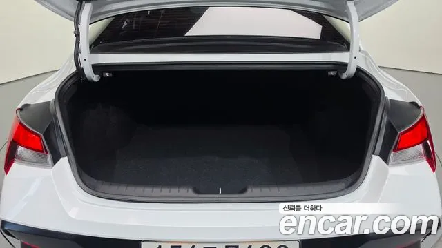 Hyundai Avante CN7 — Фото автомобиля 20