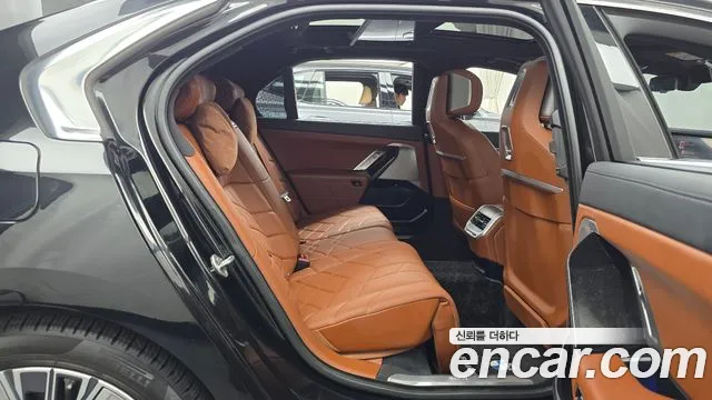 BMW 7-Series 7 серия (G70) 740i sDrive Design Pure Excellence — Фото автомобиля 12