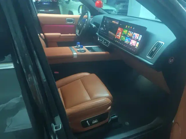 Li Auto L7 — Фото автомобиля 8