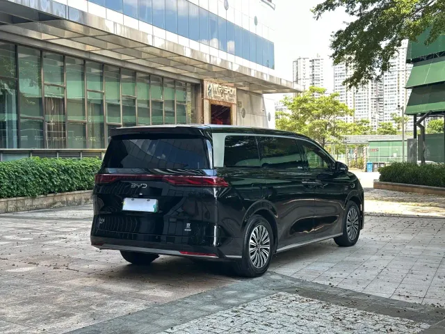 BYD Xia — Фото автомобиля 23