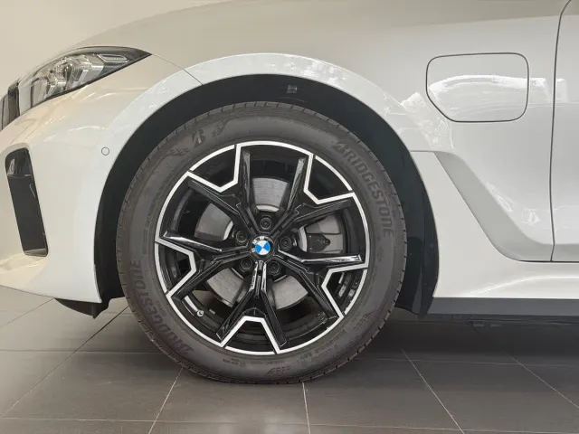 BMW i3 — Фото автомобиля 12