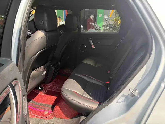 Land Rover Discovery Sport — Фото автомобиля 3