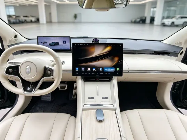Luxeed S7 — Фото автомобиля 8
