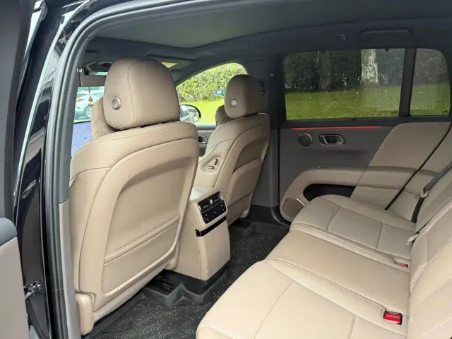 Li Auto i6 — Фото автомобиля 11
