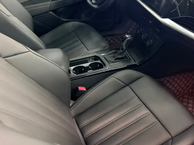 Volkswagen Passat — Фото автомобиля 5