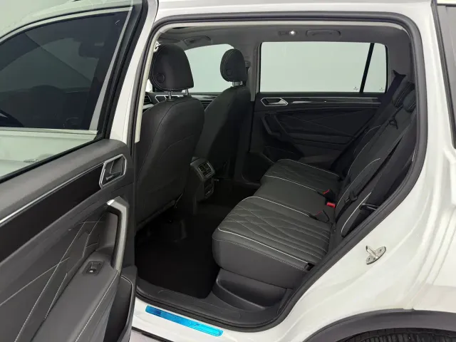 Volkswagen Tiguan L — Фото автомобиля 14