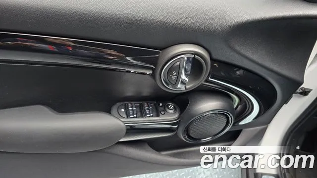 MINI Cooper — Фото автомобиля 26