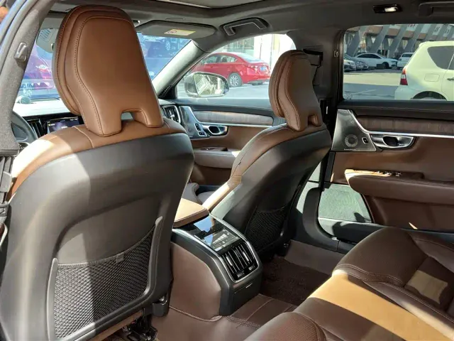 Volvo S90 — Фото автомобиля 14