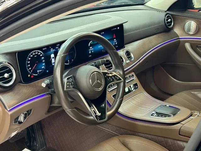 Mercedes-Benz E-Class — Фото автомобиля 10
