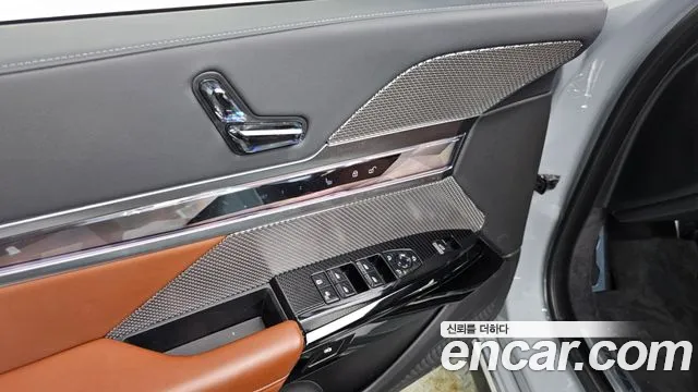 BMW 7-Series 7 серия (G70) 740i sDrive M Sport — Фото автомобиля 28