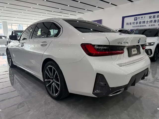 BMW BMW 3 Series 2023 320Li M Sport Package — Фото автомобиля 4