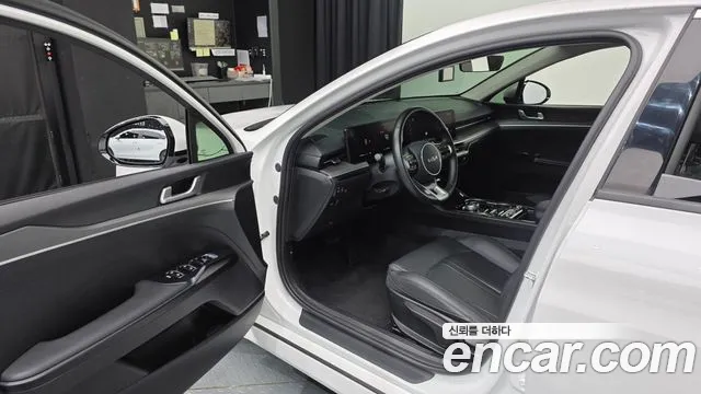 Kia K5 Новый K5 3 поколение 2.0 LPi(Для проката) — Фото автомобиля 10