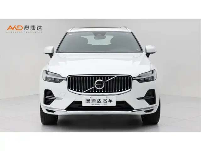 Volvo XC60 — Фото автомобиля 2
