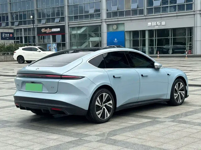 Nio ET5 — Фото автомобиля 6