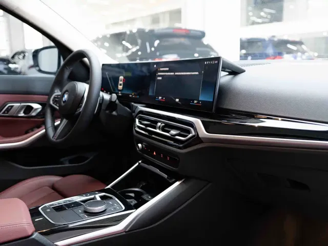 BMW 3 Series — Фото автомобиля 11