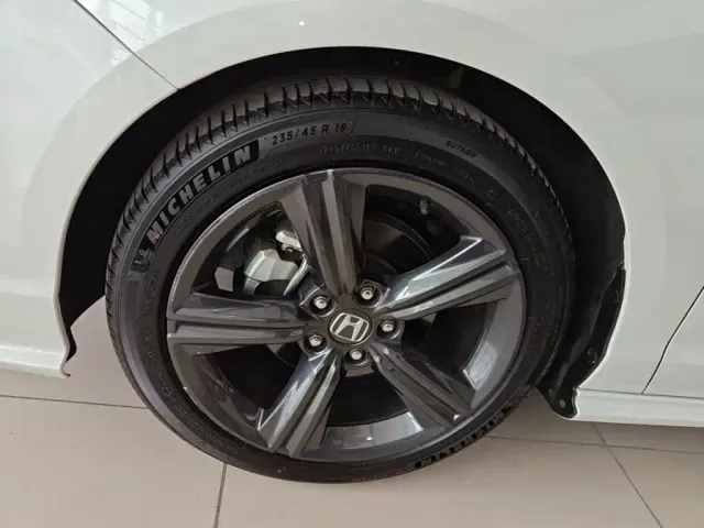Honda Inspire 2023 260TURBO Elegant Edition — Фото автомобиля 22