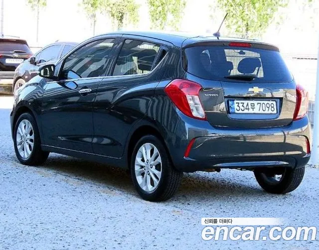 Chevrolet Spark — Фото автомобиля 3