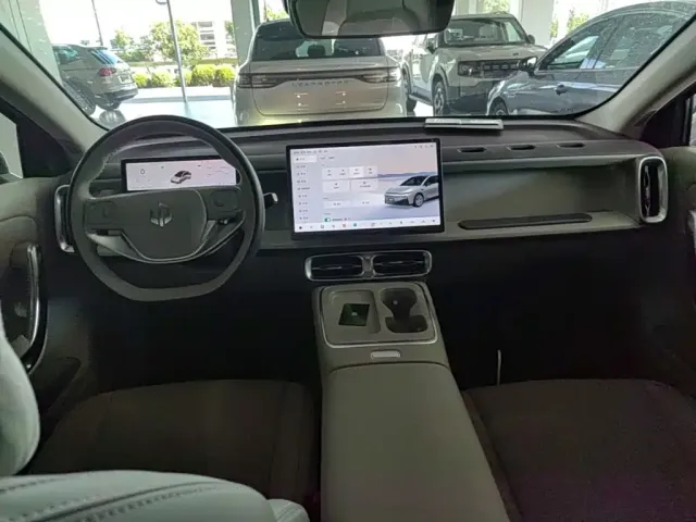 Leapmotor Leapmotor B01 2026 550 LiDAR Edition — Фото автомобиля 9
