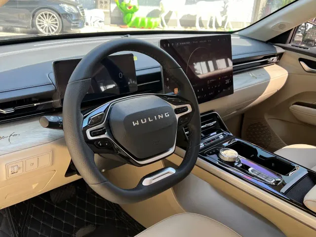Wuling Starlight — Фото автомобиля 20
